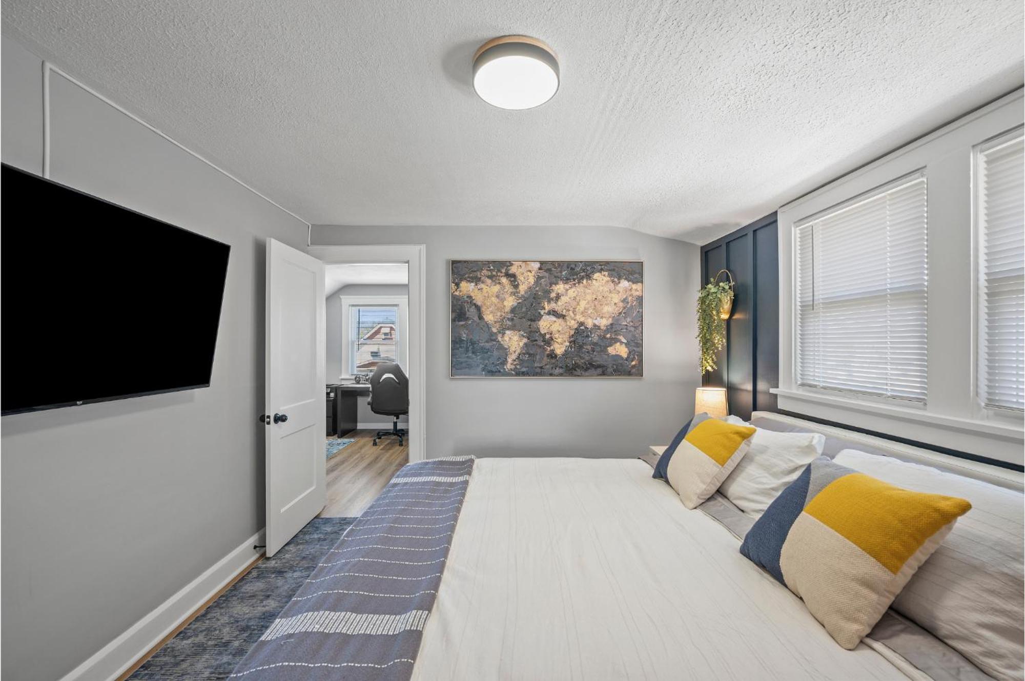 Amazing Parma Home King Bed Full Office Room Exterior foto