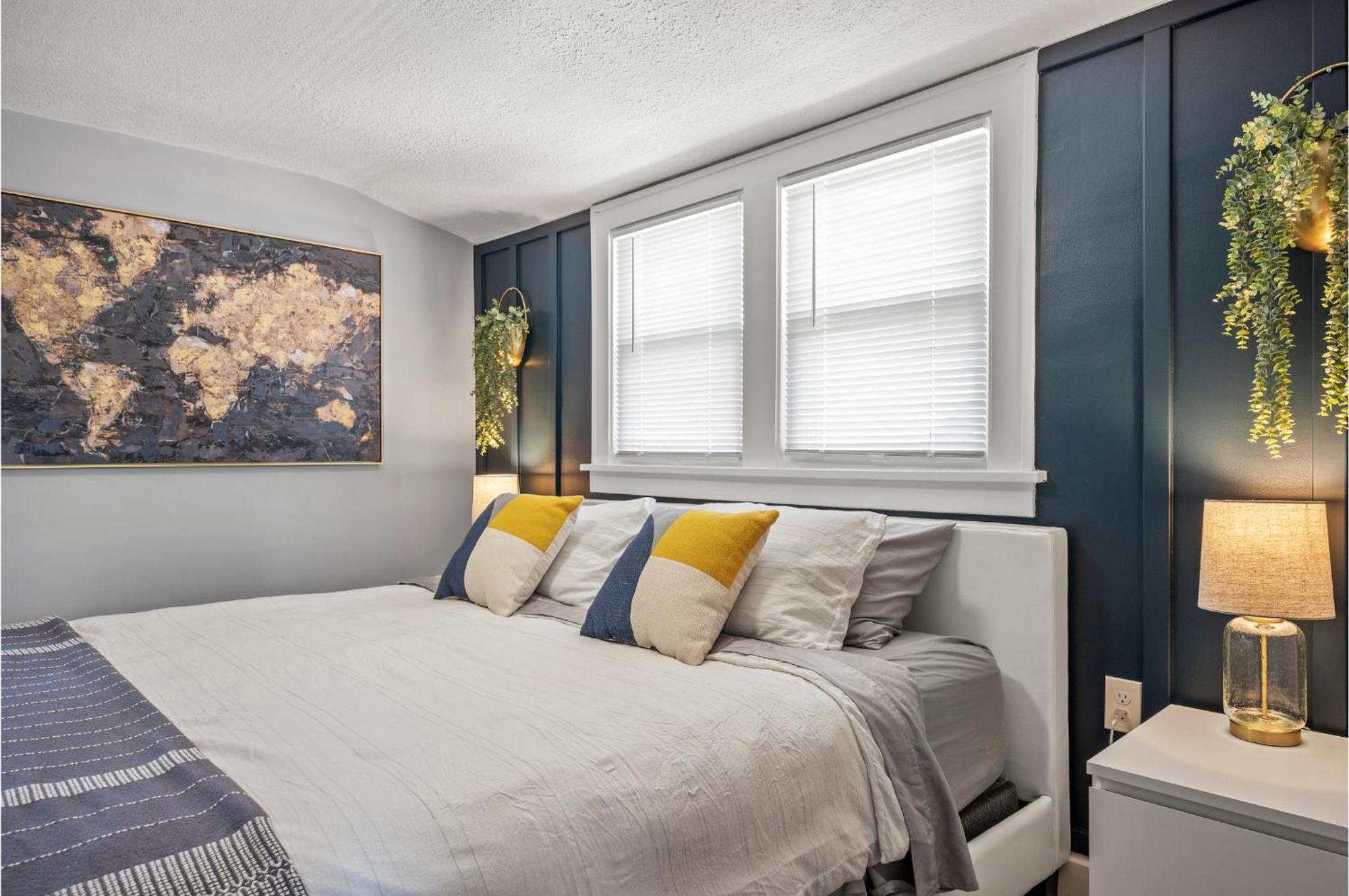 Amazing Parma Home King Bed Full Office Room Exterior foto